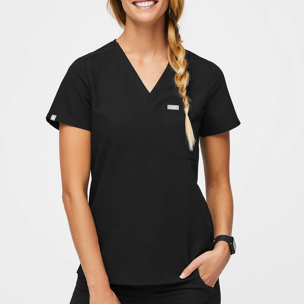 Figs Catarina One-Pocket Scrub Top Black
